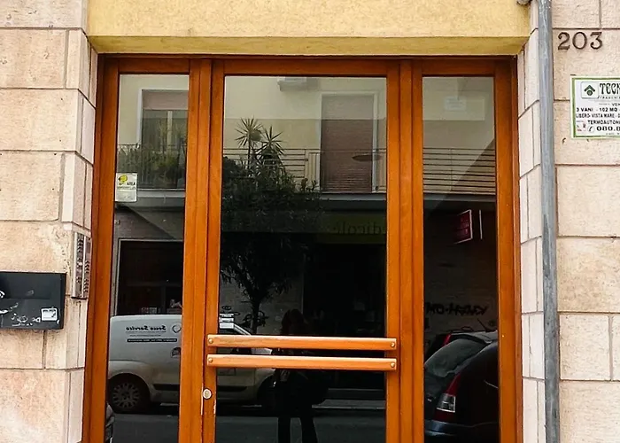 Studio 18